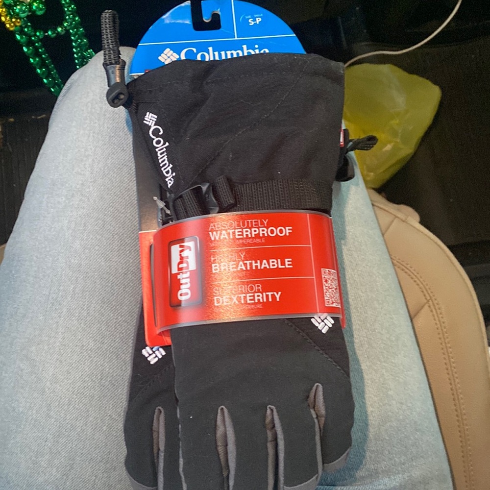 Womens Columbia ski gloves NWT!